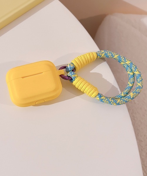 Fun & Daily(ファンアンドデイリー)の「カラーストラップ&シリコンケース AirPods Pro 2 第2世代(ヘッドフォン/イヤホン・レディース・ベージュ/イエロー/ミント/ピンク・FREE)」の8枚目の写真