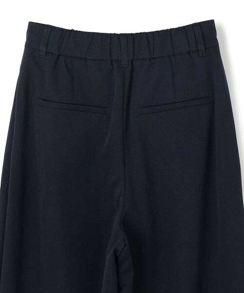 UNFILO(アンフィーロ)の「タックワイドパンツ(その他パンツ・レディース・ピンク系/アイボリー系/ネイビー系・X-LARGE)」の12枚目の写真