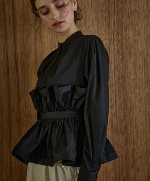 ERADIE(エラディエ)の「Raffle Peplum Top ラッフルペプラムTOP(シャツ/ブラウス・レディース・ストライプ/ホワイト/ブラック・FREE)」の3枚目の写真