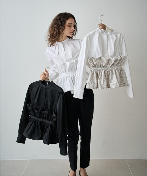 ERADIE(エラディエ)の「Raffle Peplum Top ラッフルペプラムTOP(シャツ/ブラウス・レディース・ストライプ/ホワイト/ブラック・FREE)」の4枚目の写真