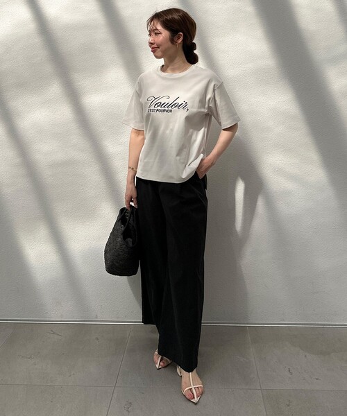 UNFILO(アンフィーロ)の「BEAUTY FORM-Tコットン ロゴ半袖T(Tシャツ/カットソー・レディース・ベージュ系1/ホワイト系1/ネイビー系1/グレー系1/ライトグレー系1/ピンク系1/ダークブラウン系1/ピンク系2/ホワイト系2/グレー系3・LARGE/MEDIUM/SMALL)」の15枚目の写真