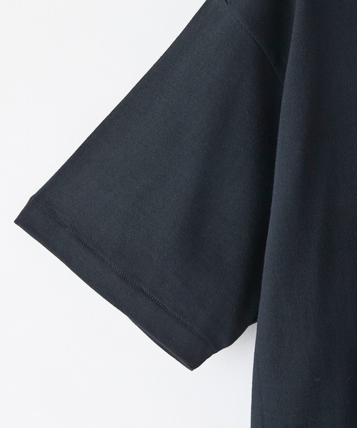 HANES(ヘインズ)の「【HANES/ヘインズ】【7.0oz 究極の先染め黒】KURO クルーネックT ビッグシルエット キングサイズ 丸胴・タグレス(Tシャツ/カットソー・メンズ・ブラック・XX-LARGE)」の13枚目の写真