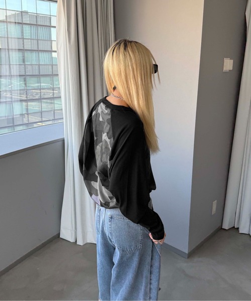 sedacle(セダクル)の「ナンバリング迷彩ユニフォームロンT(Tシャツ/カットソー・メンズ・カーキ/ブラック/ピンク・LARGE/MEDIUM/SMALL)」の21枚目の写真