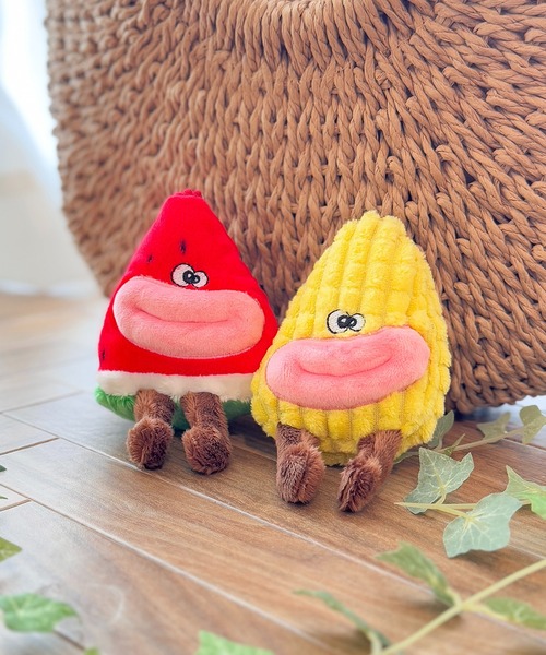 セール】3B43 フルーツ 野菜 ぬいぐるみ 唇マスコットキーホルダー