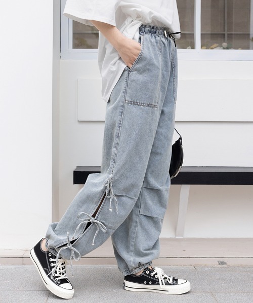 Doux Belle（ドゥーベル）の「サイドリボンバギーデニムパンツ（デニムパンツ・レディース・グレー/ライトブルー・MEDIUM）」の16枚目の写真