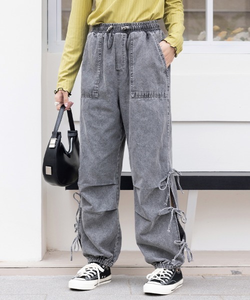 Doux Belle（ドゥーベル）の「サイドリボンバギーデニムパンツ（デニムパンツ・レディース・グレー/ライトブルー・MEDIUM）」の12枚目の写真