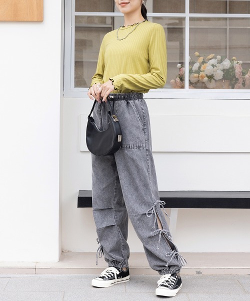Doux Belle（ドゥーベル）の「サイドリボンバギーデニムパンツ（デニムパンツ・レディース・グレー/ライトブルー・MEDIUM）」の8枚目の写真
