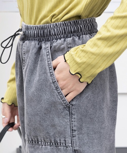 Doux Belle（ドゥーベル）の「サイドリボンバギーデニムパンツ（デニムパンツ・レディース・グレー/ライトブルー・MEDIUM）」の6枚目の写真