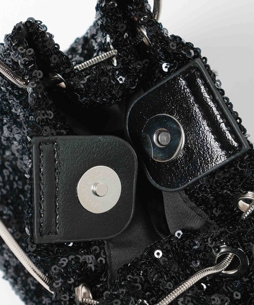 LAKOLE（ラコレ）の「スパンコール巾着ショルダーバッグ3 / 291939（ショルダーバッグ・レディース・ブラック/ピンク系その他/シルバー・FREE）」の8枚目の写真