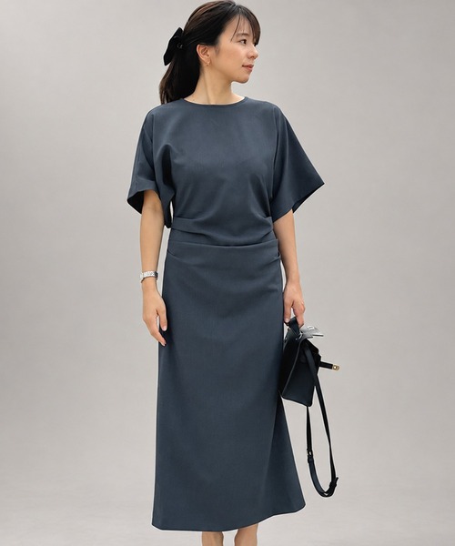 ST.ROONEY(セントルーニー)の「ドレープスリットワンピース【低身長・小柄女性向け】(ワンピース・レディース・ブラック/チャコール/ベージュ・XS)」の3枚目の写真