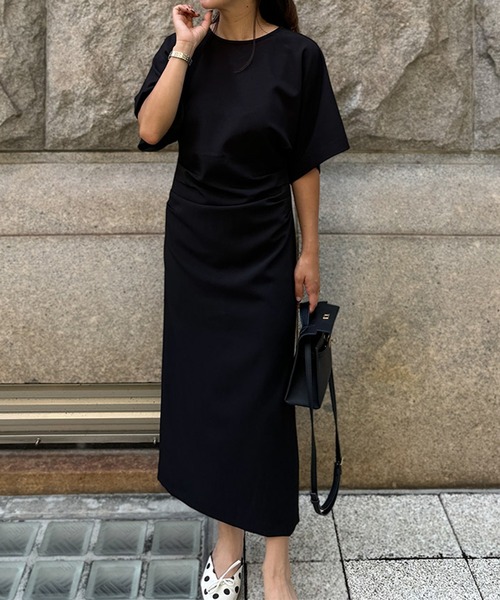 ST.ROONEY(セントルーニー)の「ドレープスリットワンピース【低身長・小柄女性向け】(ワンピース・レディース・ブラック/チャコール/ベージュ・XS)」の4枚目の写真
