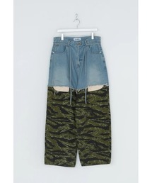 DISCOVERED（ディスカバード）の「DISCOVERED LAYERED ARMY DENIM PANTS（デニムパンツ）」