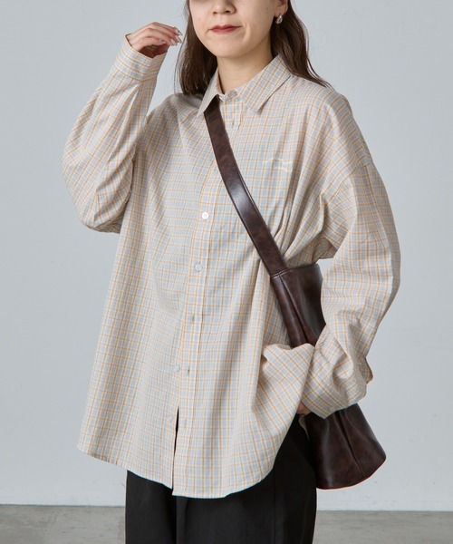COLONY 2139（コロニートゥーワンスリーナイン）の「ワンポイント刺繍チェックシャツ（シャツ/ブラウス・レディース・ネイビー/ベージュ・FREE）」の6枚目の写真