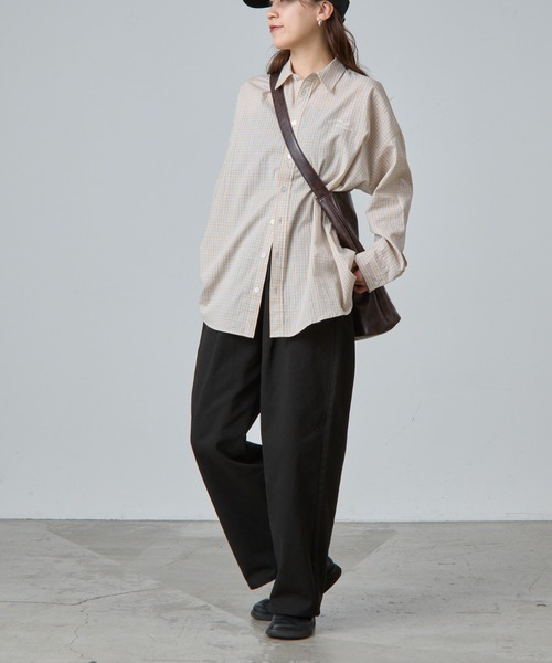 COLONY 2139（コロニートゥーワンスリーナイン）の「ワンポイント刺繍チェックシャツ（シャツ/ブラウス・レディース・ネイビー/ベージュ・FREE）」の10枚目の写真