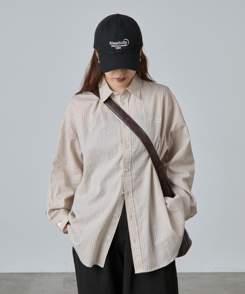 COLONY 2139（コロニートゥーワンスリーナイン）の「ワンポイント刺繍チェックシャツ（シャツ/ブラウス・レディース・ネイビー/ベージュ・FREE）」の3枚目の写真