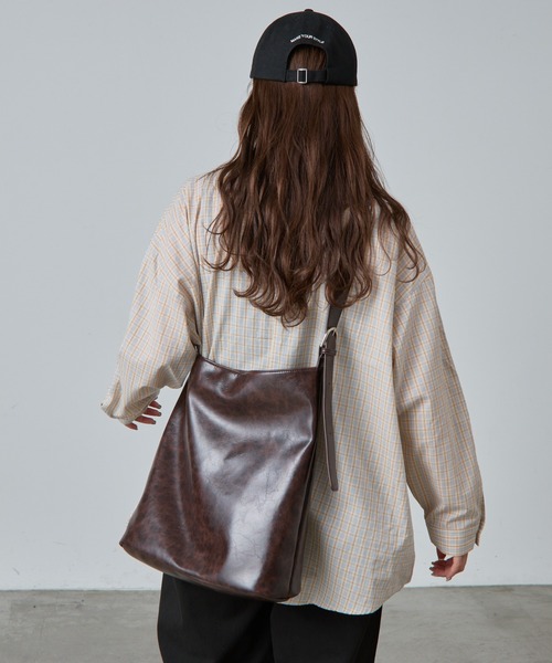 COLONY 2139（コロニートゥーワンスリーナイン）の「ワンポイント刺繍チェックシャツ（シャツ/ブラウス・レディース・ネイビー/ベージュ・FREE）」の5枚目の写真