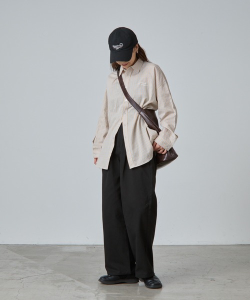 COLONY 2139（コロニートゥーワンスリーナイン）の「ワンポイント刺繍チェックシャツ（シャツ/ブラウス・レディース・ネイビー/ベージュ・FREE）」の8枚目の写真