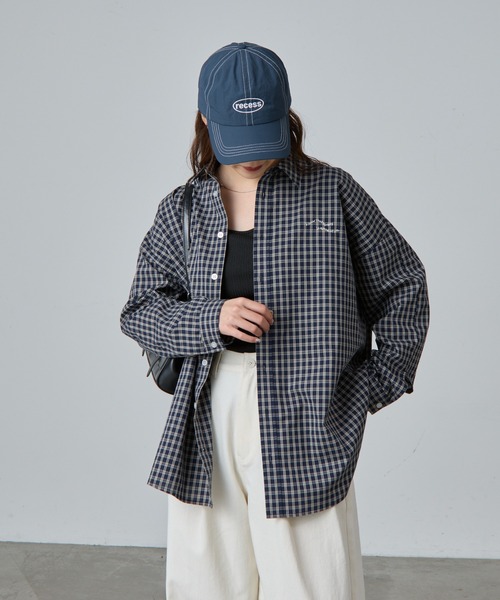 COLONY 2139（コロニートゥーワンスリーナイン）の「ワンポイント刺繍チェックシャツ（シャツ/ブラウス・レディース・ネイビー/ベージュ・FREE）」の13枚目の写真