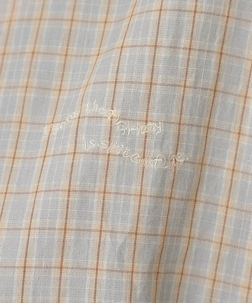 COLONY 2139（コロニートゥーワンスリーナイン）の「ワンポイント刺繍チェックシャツ（シャツ/ブラウス・レディース・ネイビー/ベージュ・FREE）」の4枚目の写真