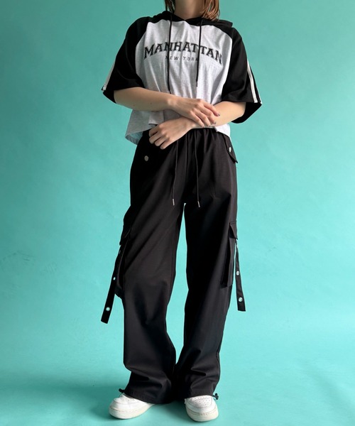 WOND（ウォンド）の「WOND/イージアイレットベルトカーゴパンツ（カーゴパンツ・レディース・ブラック・FREE）」の6枚目の写真