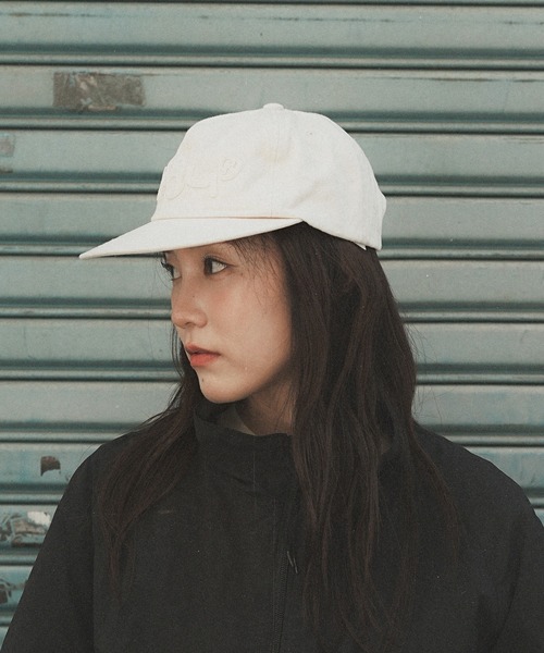 elldu(エルドゥ)の「【別注】<新色追加!>「elldu/エルドゥ」 アップリキャップ ユニセックス(キャップ・レディース・バーガンディー/グリーン/ブラウン/ブラック/ベージュ/ネイビー/グレー/ホワイト×ブルー/ブルーグレー/ホワイト・FREE)」の19枚目の写真