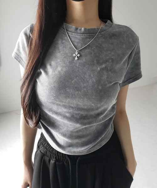 me+em select（ミームセレクト）の「【 ２color 】サイドギャザー半袖ヴィンテージTシャツ ／ side shirring short slleve vintage T-shirt　※※（Tシャツ/カットソー・レディース・グレー/ブラック・FREE）」の6枚目の写真