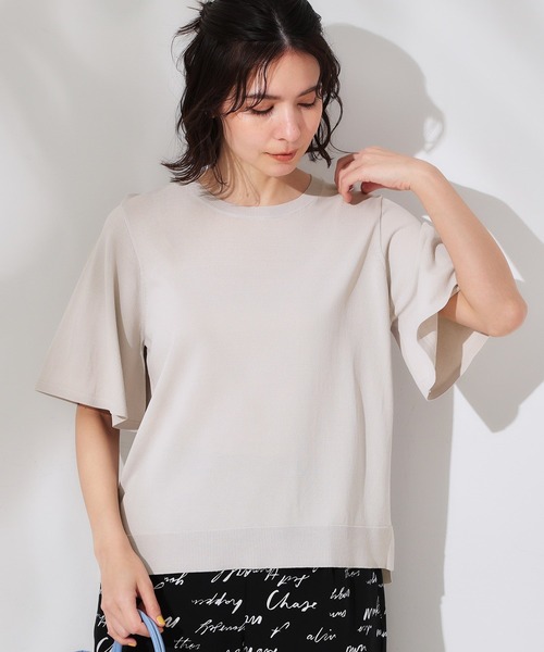 OPAQUE.CLIP（オペークドットクリップ）の「《6色展開/S-LLサイズ》フレアスリーブニット【UV/接触冷感/抗ピル/洗濯機洗い可】（ニット/セーター・レディース・ブラック/ホワイト/ブラウン系その他/ブルー系その他/イエロー/ライトグレー・36/38/40/42）」の10枚目の写真