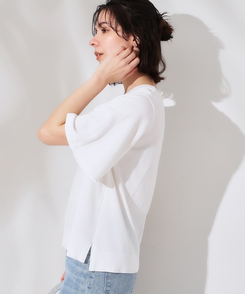 OPAQUE.CLIP（オペークドットクリップ）の「《6色展開/S-LLサイズ》フレアスリーブニット【UV/接触冷感/抗ピル/洗濯機洗い可】（ニット/セーター・レディース・ブラック/ホワイト/ブラウン系その他/ブルー系その他/イエロー/ライトグレー・36/38/40/42）」の12枚目の写真