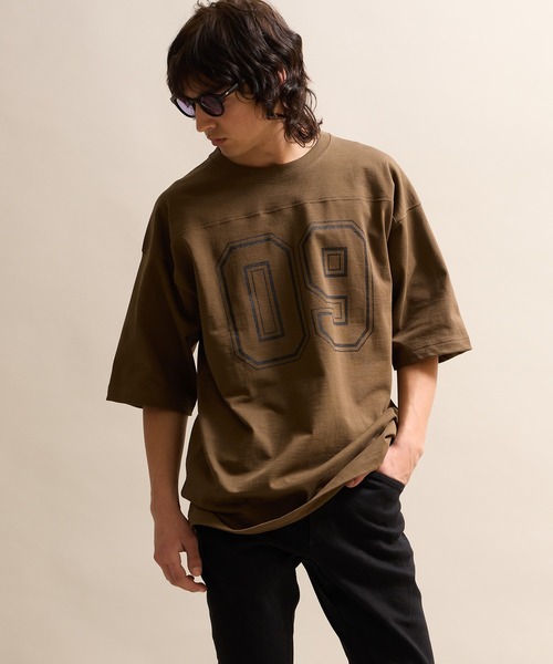 NUMBER (N)INE（ナンバーナイン）の「HEAVY COTTON NUMBERING FOOTBALL T-SHIRT / ヘビー コットン ナンバリング フットボール Tシャツ（Tシャツ/カットソー・メンズ・チャコール/ホワイト/ブラック/カーキ・2/3/4）」の10枚目の写真