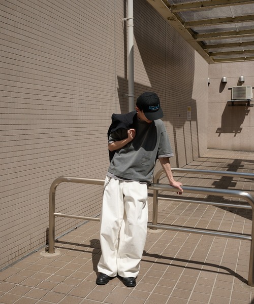 Perushu(ペルーシュ)の「Studded Design Wide Balloon Pants/スタッズデザインワイドバルーンパンツ(デニムパンツ・メンズ・ブラック/インディゴブルー/ホワイト/ブラック系・SMALL/MEDIUM/LARGE)」の11枚目の写真