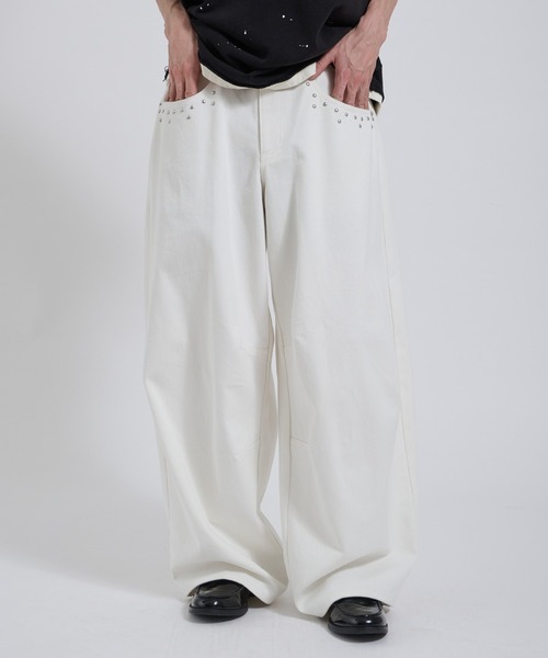 Perushu(ペルーシュ)の「Studded Design Wide Balloon Pants/スタッズデザインワイドバルーンパンツ(デニムパンツ・メンズ・ブラック/インディゴブルー/ホワイト/ブラック系・SMALL/MEDIUM/LARGE)」の20枚目の写真