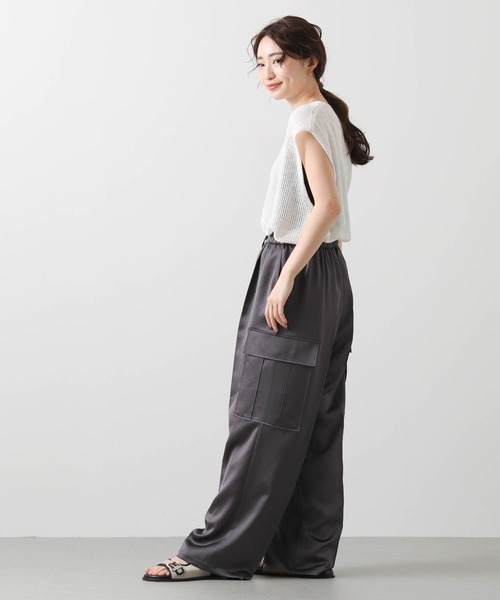 Gready Brilliant（グレディブリリアン）の「サテンカーゴパンツ（その他パンツ・レディース・ベージュ/チャコールグレー・38）」の4枚目の写真