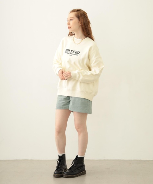 MILKFED.(ミルクフェド)の「STENCIL LOGO WIDE CREW SWEAT TOP(スウェット・レディース・オフホワイト/ブラック/オリーブ・M/L)」の13枚目の写真