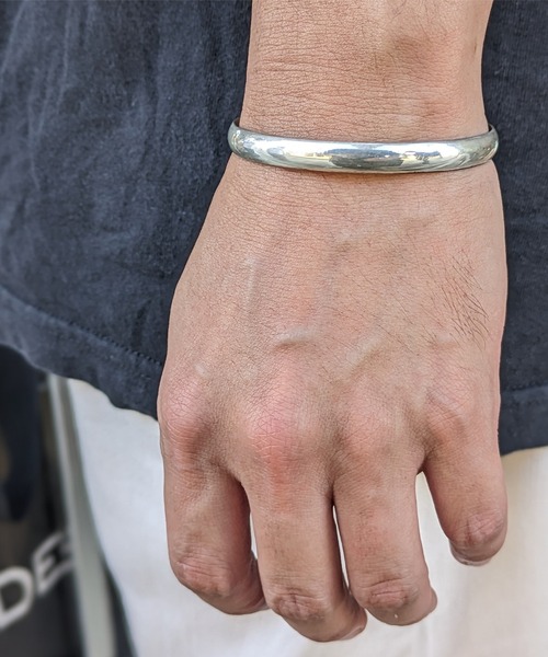 STUDIOUS(ステュディオス)の「【gift hand】Sv 2×7 bangle(バングル/リストバンド・メンズ・シルバー・FREE)」の1枚目の写真
