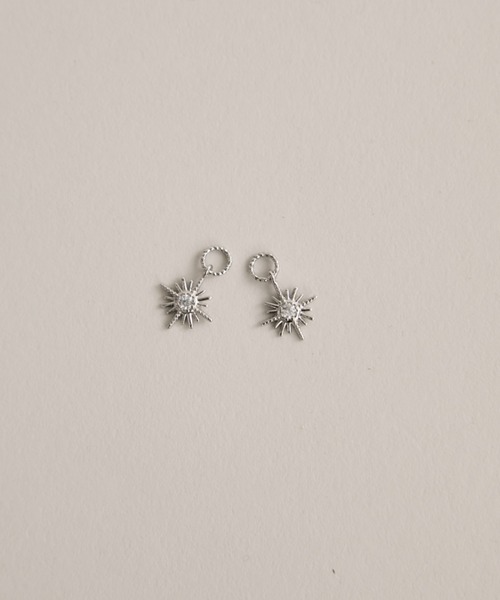 FUULLY STUDIO（フーリィーステューディオ）の「スターストーンチャーム/2個セット（チャーム・レディース・シルバー/ゴールド・FREE）」の3枚目の写真