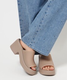 crocs | ＜crocs＞BROOKLYN FROST スライドヒール サンダル(サンダル)