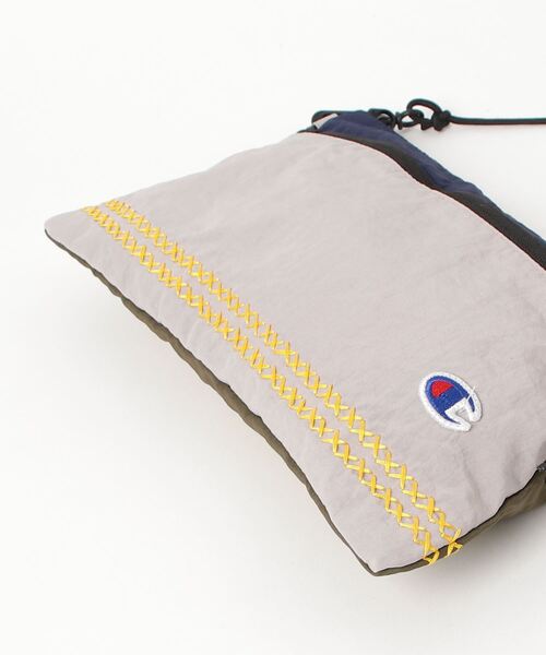 Champion（チャンピオン）の「【Champion/チャンピオン】直営限定コレクション メンズ サコッシュ（ショルダーバッグ・メンズ・ベージュ/グレー系その他3/ブラック・FREE）」の5枚目の写真