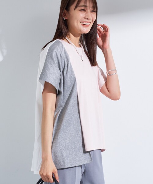INDIVI(インディヴィ)の「【洗える/汗ジミ防止】バイカラー&アシメヘム Tシャツ(Tシャツ/カットソー・レディース・ホワイト/ベージュ系その他7/ブルー系9/ピンク系1・38/34/05/15 /13)」の7枚目の写真