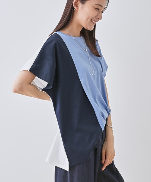 INDIVI(インディヴィ)の「【洗える/汗ジミ防止】バイカラー&アシメヘム Tシャツ(Tシャツ/カットソー・レディース・ホワイト/ベージュ系その他7/ブルー系9/ピンク系1・38/34/05/15 /13)」の15枚目の写真