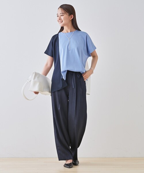 INDIVI(インディヴィ)の「【洗える/汗ジミ防止】バイカラー&アシメヘム Tシャツ(Tシャツ/カットソー・レディース・ホワイト/ベージュ系その他7/ブルー系9/ピンク系1・38/34/05/15 /13)」の16枚目の写真