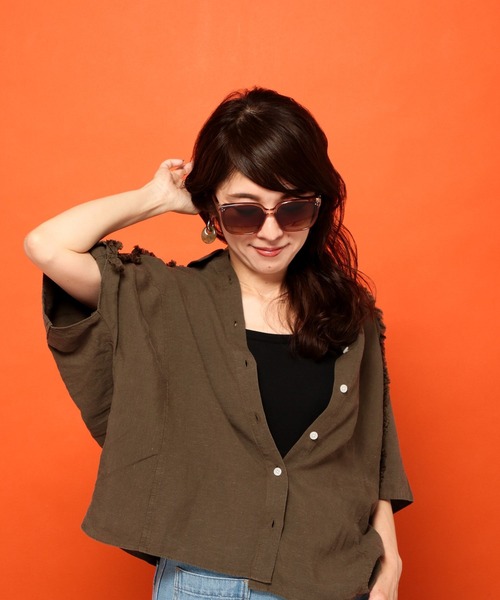 niko and...(ニコアンド)の「オリジナルフラットスクエアサングラス(サングラス・レディース・ブラウン/ベージュ/ブラック・FREE)」の9枚目の写真