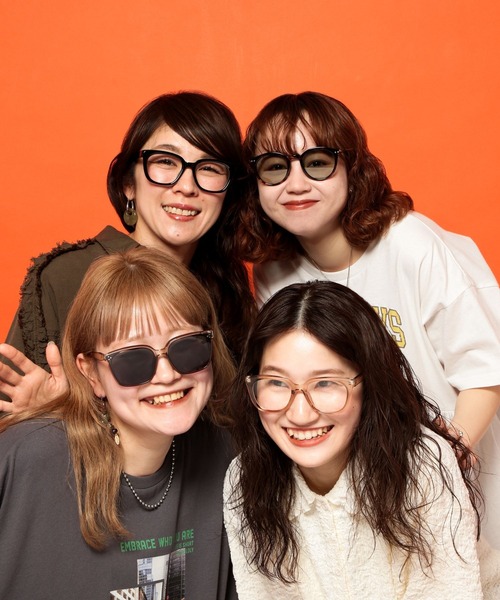 niko and...(ニコアンド)の「オリジナルフラットスクエアサングラス(サングラス・レディース・ブラウン/ベージュ/ブラック・FREE)」の5枚目の写真