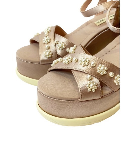 HONEY MI HONEY（ハニーミーハニー）の「pearl wedge sandal（サンダル・レディース・ピンク/ブラック・L/M/S）」の4枚目の写真