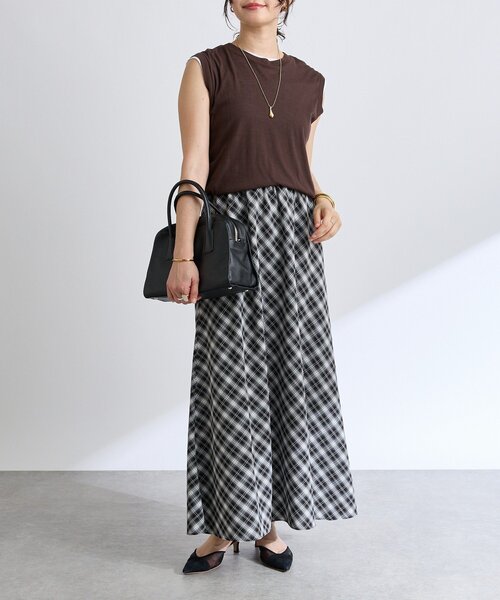 RIVE DROITE(リヴドロワ)の「【鮮度抜群】チェックバイヤススカート(スカート・レディース・ブラック/ブルー・38/36)」の4枚目の写真