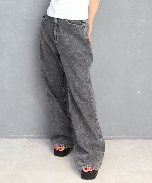 CECIL McBEE(セシルマクビー)の「10ozデニムフレアパンツ(デニムパンツ・レディース・ライトブルー/ブラック/ネイビー・LARGE/MEDIUM)」の14枚目の写真