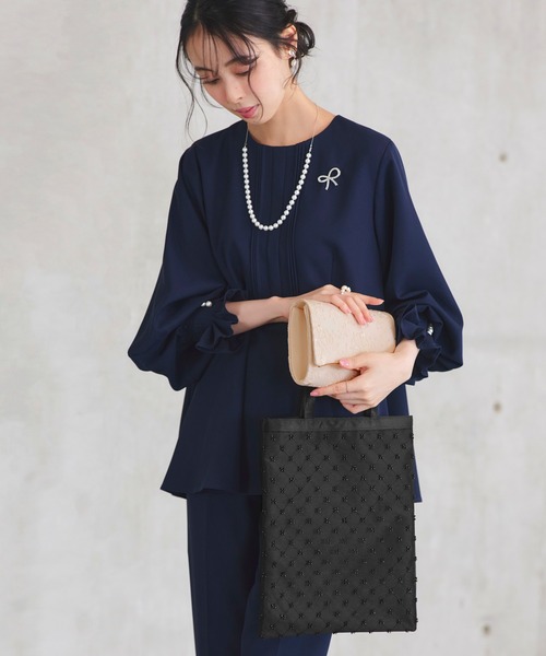 RUIRUE BOUTIQUE(ルイルエブティック)の「サテン チュール ビーズ サブバッグ | レディース 結婚式 パーティードレス オケージョン 冠婚葬祭 セレモニー フォーマル お呼ばれ A4収納可 サブバッグ パーティーバッグ(エコバッグ/サブバッグ・レディース・ベージュ/ブラック・FREE)」の4枚目の写真