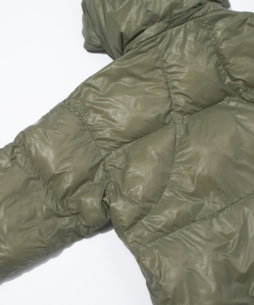 F/CE. (エフシーイー)の「F/CE. PERTEX MINIMAL PADDING PARKA / エフシーイー パーテックス ミニマルパディングパーカー(ダウンジャケット/コート・メンズ・オリーブ/ブラック・X-LARGE/LARGE/MEDIUM/SMALL)」の22枚目の写真