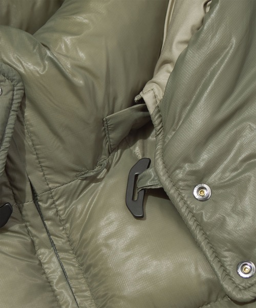 F/CE. (エフシーイー)の「F/CE. PERTEX MINIMAL PADDING PARKA / エフシーイー パーテックス ミニマルパディングパーカー(ダウンジャケット/コート・メンズ・オリーブ/ブラック・X-LARGE/LARGE/MEDIUM/SMALL)」の11枚目の写真