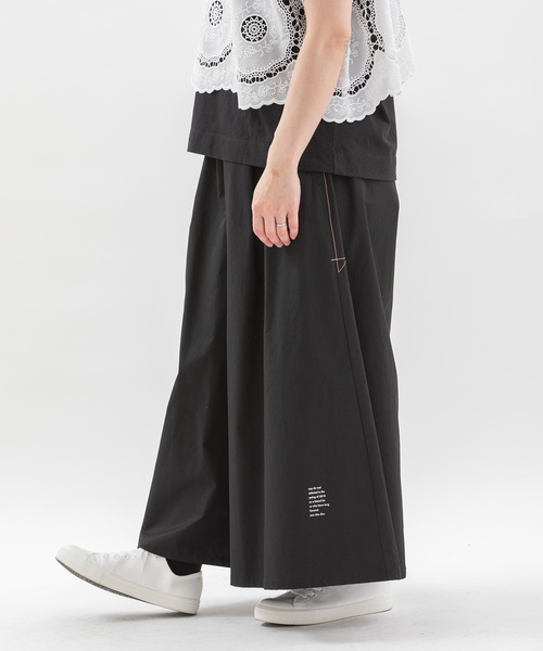nop de nod(ノップドゥノッド)の「フレアーマキシパンツ(その他パンツ・レディース・ブルー系/ブラック・M)」の14枚目の写真