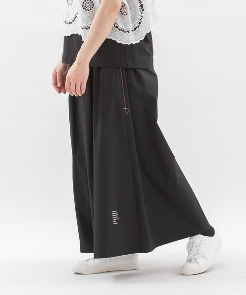 nop de nod(ノップドゥノッド)の「フレアーマキシパンツ(その他パンツ・レディース・ブルー系/ブラック・M)」の15枚目の写真
